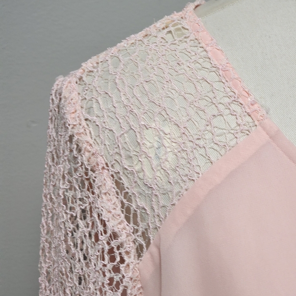AGB pink chiffon lace sleeve layered blouse size large - Picture 2 of 7
